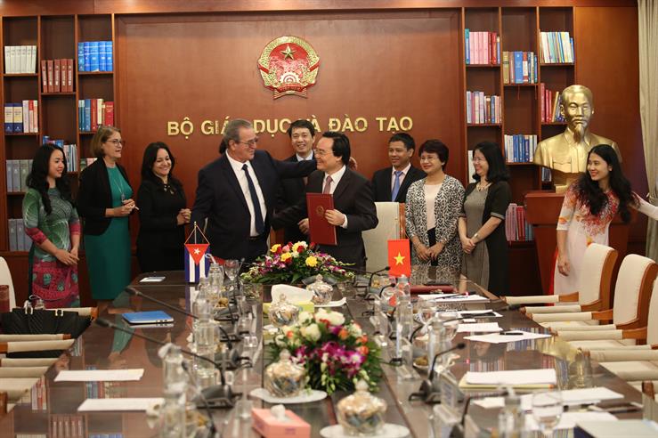 Ký kết thỏa thuận hợp tác giáo dục đại học Việt Nam - Cuba