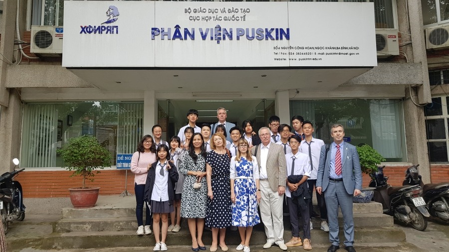Dự án “Các giờ học mở có định hướng ngôn ngữ tại các cơ sở giáo dục đào tạo của Việt Nam” lần đầu tiên được thực hiện
