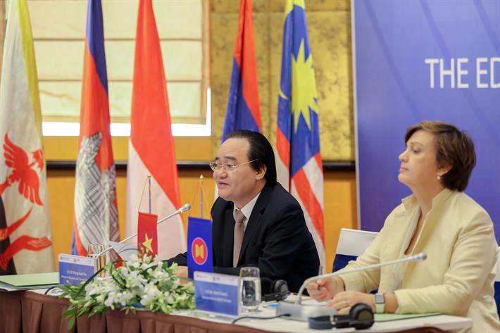 Tiên phong chuyển đổi số thu hẹp khoảng cách tiếp cận giáo dục ASEAN