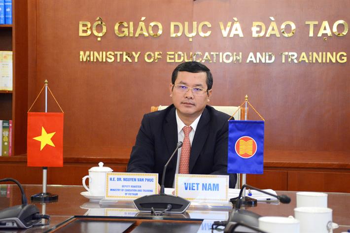 Việt Nam chia sẻ với các nước ASEAN kinh nghiệm vượt qua thách thức Covid-19