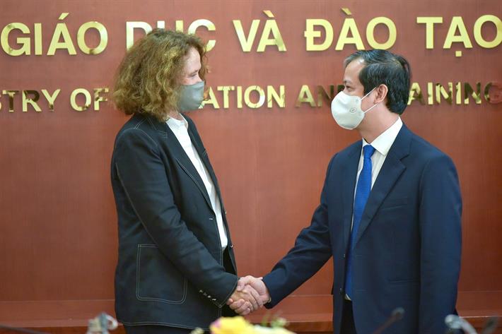 Bộ trưởng Nguyễn Kim Sơn tiếp Giám đốc Ngân hàng Thế giới tại Việt Nam
