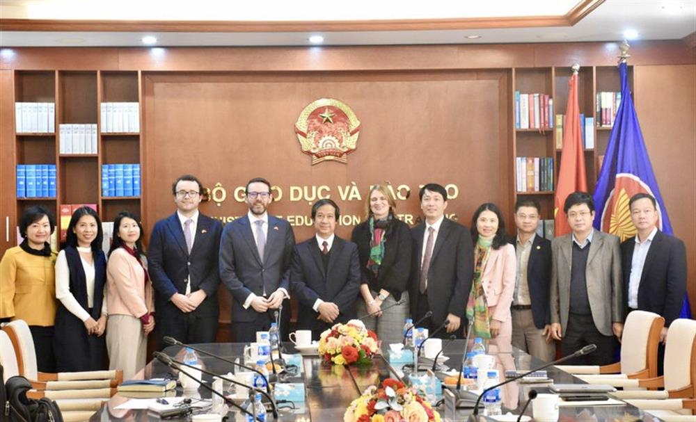 Bộ trưởng Nguyễn Kim Sơn tiếp Đại sứ Vương quốc Anh tại Việt Nam