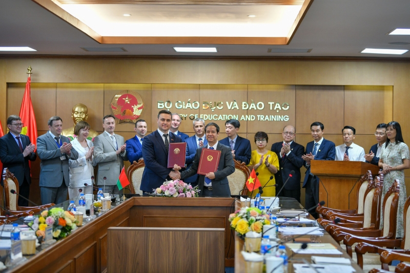 Ký kết Hiệp định hợp tác trong lĩnh vực giáo dục giữa Việt Nam và Belarus
